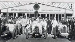 Finish line of 1928 Bugatti Grand Prix with drivers Ph. de Rotschiled, E. Bugatti, Dubonnet, Williams and Zehender