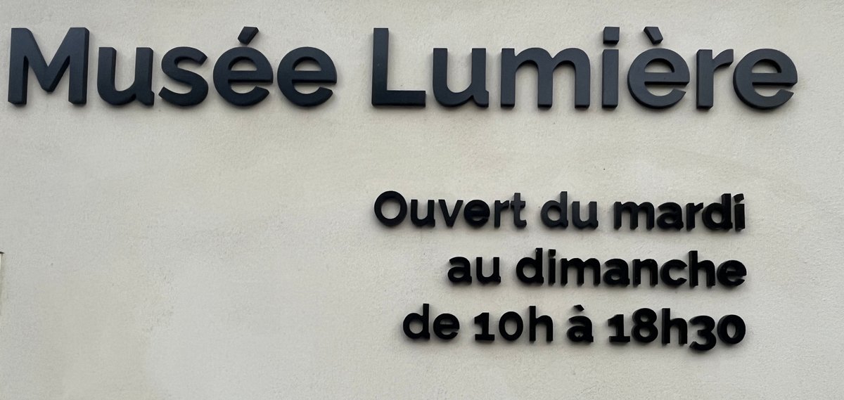 Inscription plaque of Musée Lumière in December 2023