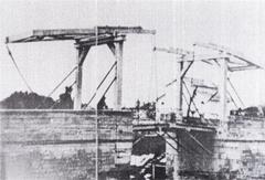 Original draw bridge known as Langlois' bridge depicted in Van Gogh's paintings