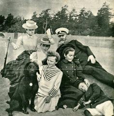 Admiral Makharoff with his children at a residence