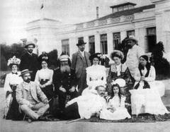 Stepan Osipovich Makarov relaxing in Saky with his wife Kapitolina Nikolaevna and daughter Dina