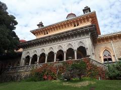 Palast von Monserrate in Sintra, Portugal, surrounded by lush greenery