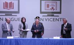 Carlos Canjura, Minister of Education, President Salvador Sánchez Cerén, and Luis Argueta Antillón, Acting Rector, at University Online Launch Event