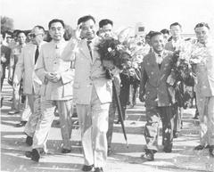 Zhou Enlai welcoming Prince Souvanna Phouma and the Laotian delegation at Beijing airport in 1956
