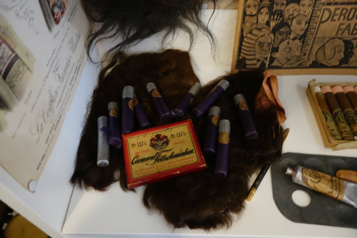 Color samples of hair dyes by barber Etienne Szeemann, Bern, with Reichert's fine camera fat makeup carton