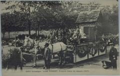 Man dressed as Louis Hébert on a float during the Saint-Jean-Baptiste parade in 1924