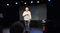 Patrick Chesnais performing solo show Lettres d'excuses on stage at Theatre du Lucernaire November 9 2024