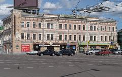 Sukharevskaya Square corner Prospekt Mira in Moscow with buildings and street view