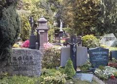 View through the old section of the Catholic Cemetery in Cologne-Mülheim