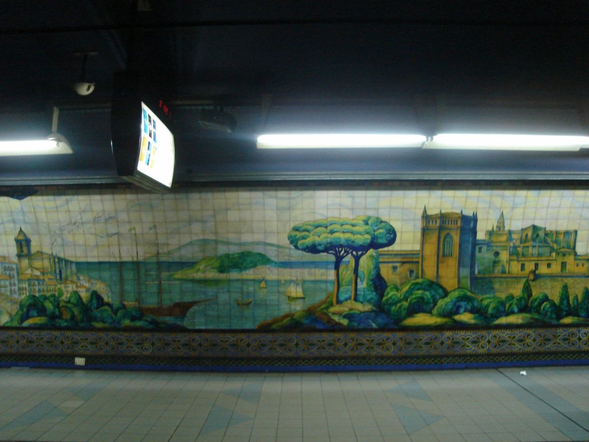 Mural at Constitution platform in Mariano Moreno station, Buenos Aires subway Line C
