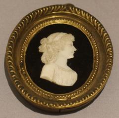 Bust of Madame Roland made of ivory