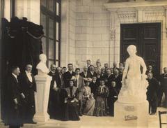 Inauguration of the bust of Félix de Verneilh-Puyraseau by sculptor Louis de Coëffard de Mazerolles at the Périgord Museum of Art and Archaeology, circa 1890