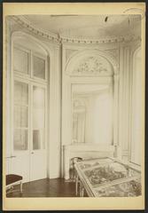 Salon interior of Hôtel Lisleferme housing the Muséum d'Histoire Naturelle de Bordeaux