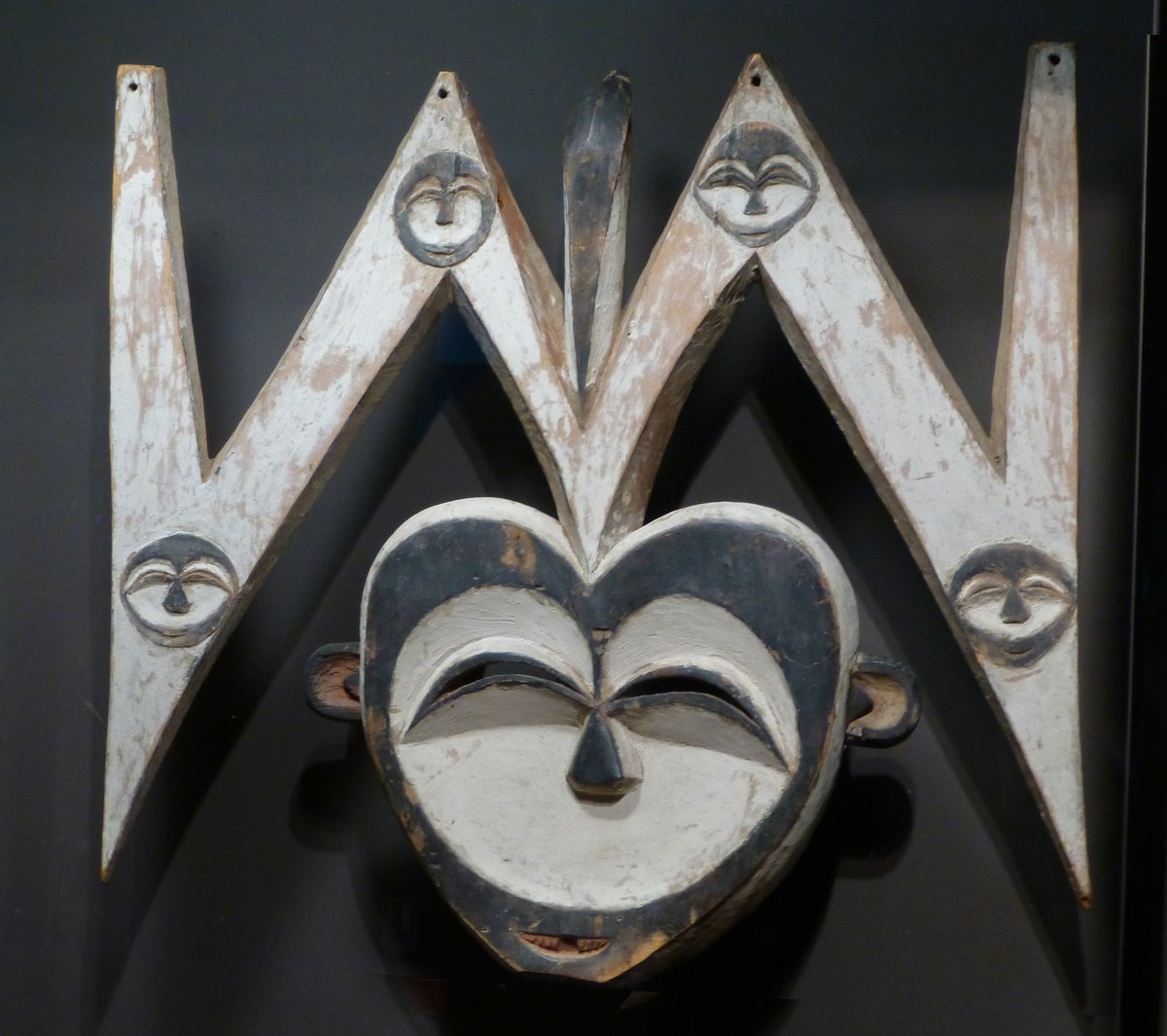 Kwele mask from the Republic of Congo with anthropomorphic horned design, wood and pigments, exhibited at Museum of Natural History of La Rochelle