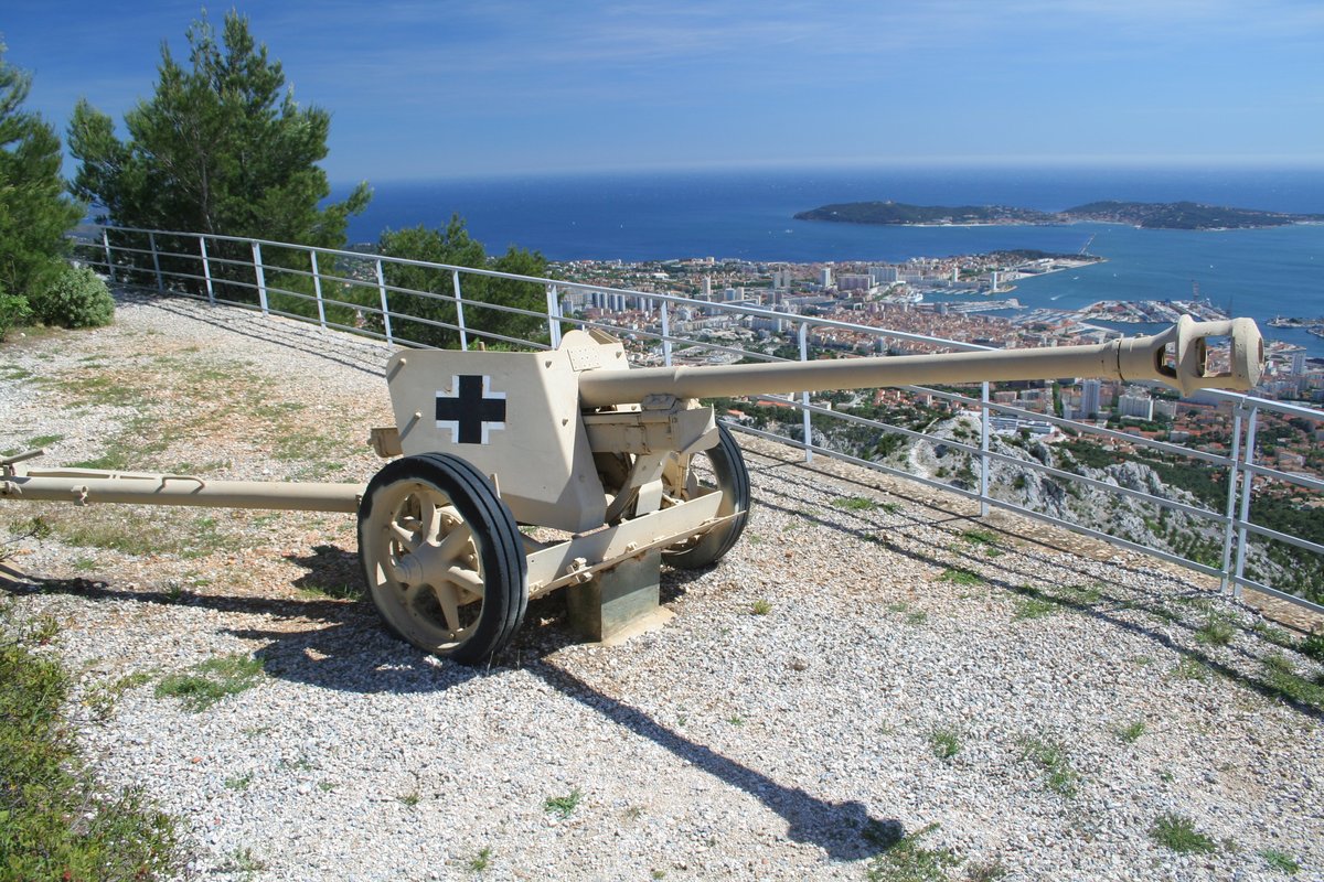 German 75mm World War II artillery piece at Mont Faron Memorial in Toulon, France