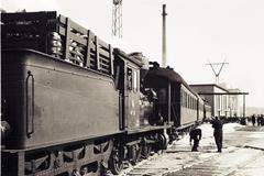 Sk3 type locomotive No. 404 with local train carriages at Pasila in 1955