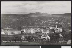 Historic black and white photo of Gløshaugen campus at Norges tekniske høyskole in Trondheim