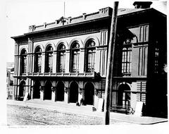 Historical Academy of Music building in Philadelphia in 1870