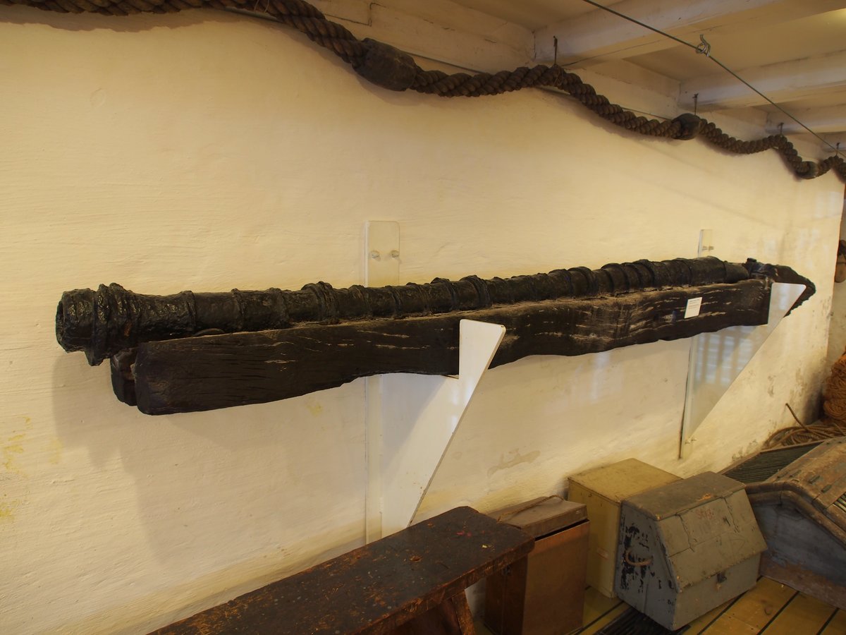 15th century cast-iron breech-loading gun raised off Anholt in the Kattegat in 1942