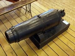 18th century 16 pounder cast-iron Carronade cannon displayed at Royal Danish Naval Museum