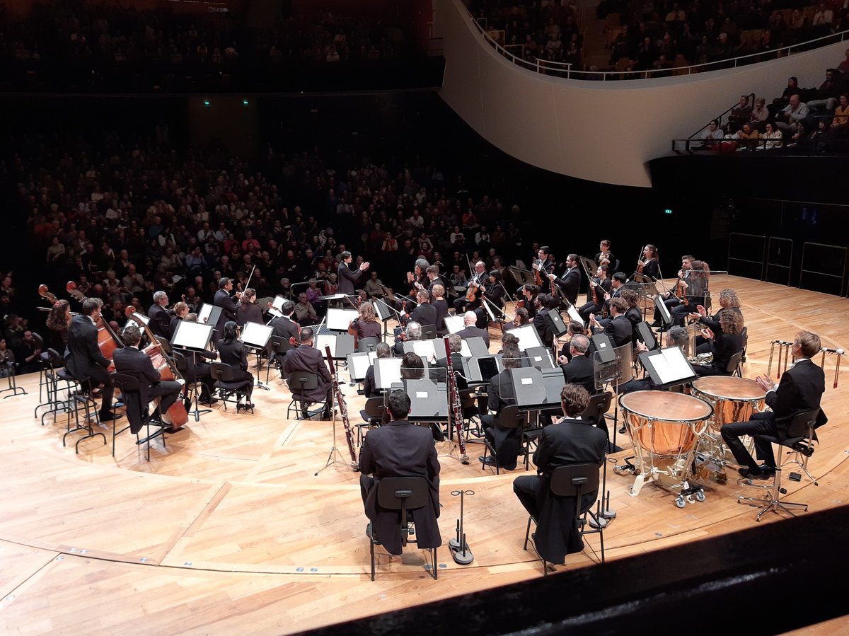 Philharmonie de Paris concert with Orchestre national d'Île-de-France conducted by Stephanie Childress
