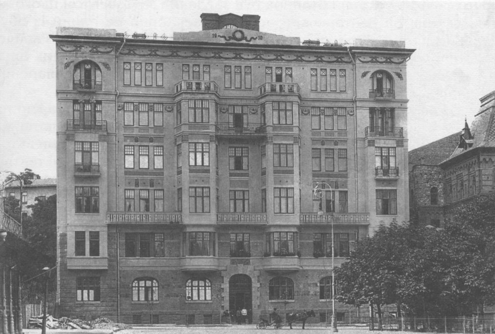 Six-story building of I. Djakov on Mykolaivska Square in Kyiv, early 20th century