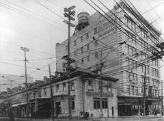 Historic photograph of Dominion Bank building at corner of Bleury and St. Catherine Streets in Montreal around 1915