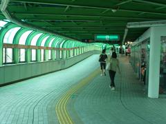 Transfer corridor between Seoul Subway Line 3 and Jungang Line