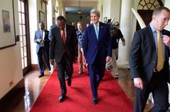 U.S. Secretary of State John Kerry meeting Kenyan President Uhuru Kenyatta in Nairobi in 2015