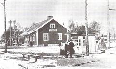 Pukinmäki railway station in the 1930s with vintage trains and passengers