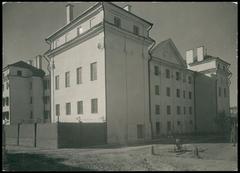 Historic Slushka Palace in Vilnia captured in a black and white photograph from 1912-16