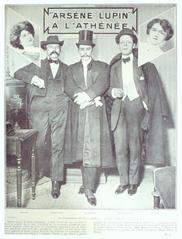 André Brulé as Arsène Lupin flanked by Maurice Leblanc and Francis de Croisset in 1908 photograph