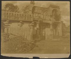Stone gateway of the Vishnu Temple at Belloor with steps leading up, 1855 albumen silver print by Capt. Linnaeus Tripe