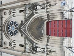 Main entrance portal of Église Saint-Baudile in Nîmes