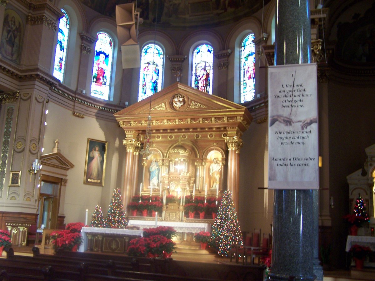 St. Hedwig Chicago main altar decorated for Christmas 2010 with festive ornaments and greenery