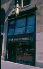 Exterior view of A La Vieille Russie antique store in New York City