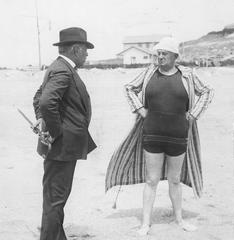 President Marcelo T. de Alvear with Minister of War Agustín P. Justo in Mar del Plata 1925