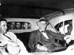 Marcelo T. de Alvear driving a car in the 1930s