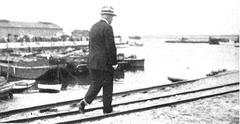 Alvear inspecting the grand construction works of the port and the future naval submarine base