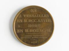 Medal featuring bas-relief bust of French General Lazare Hoche facing left, with circular inscription 'LAZARE HOCHE' on the front and commemorative text on the back from 1821, signed by medalist Gayrard.