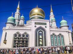 Moscow Cathedral Mosque under clear blue sky
