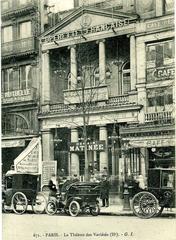 Front view of Théâtre des Variétés in Paris