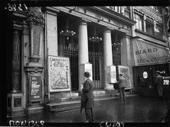 Actors on strike at Théâtre des Variétés in Paris during 1932 strikes and lock-outs