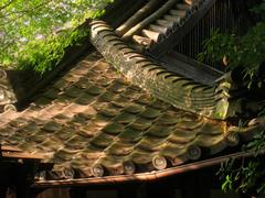 Shōren-in Temple in Kyoto with traditional Japanese architecture and lush garden