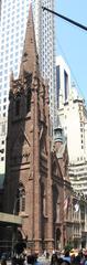 Fifth Avenue Presbyterian Church facade on a sunny early afternoon