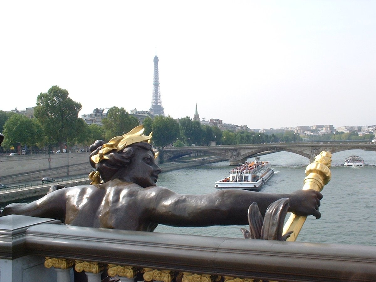 Bridge on Seine River in September 2002
