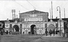 Porta Vescovo gate in Verona in the mid-19th century