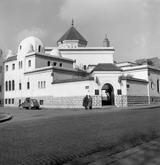 Paris Mosque exterior architectural view