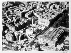 Aerial oblique view of the Institut Musulman de La Mosquée de Paris and surrounding areas in the 5th arrondissement of Paris including rue Censier, Jardin des Plantes, Muséum national d'histoire naturelle