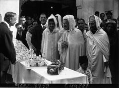 Sultan Muhammad V with Abdelqader Bin Ghabrit visiting the Grand Mosque of Paris on August 21, 1933